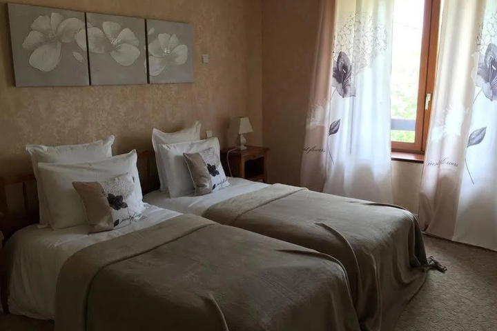 Room 2 of 22