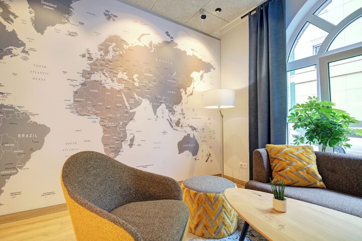 Entrance & Lobby