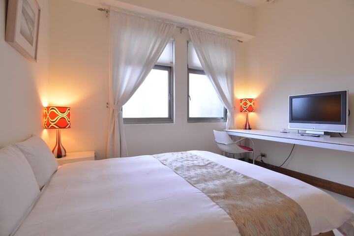 Room 14 of 30