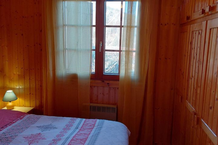 Room 3 of 137