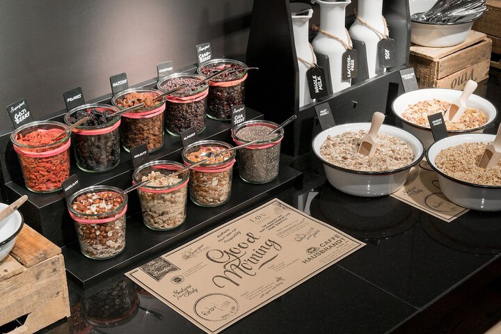 Breakfast/Coffee Service 72 of 113
