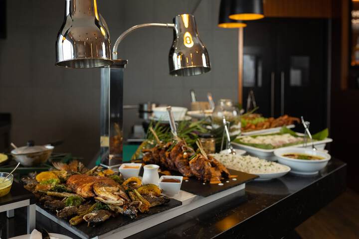 Dining 94 of 148