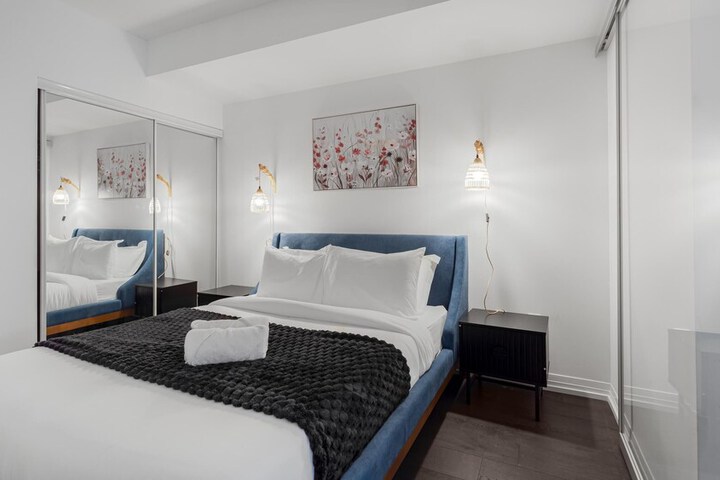 Room 2 of 14