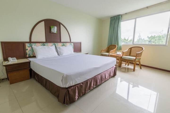 Room 20 of 37