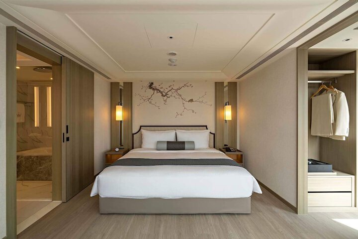 Room 26 of 79