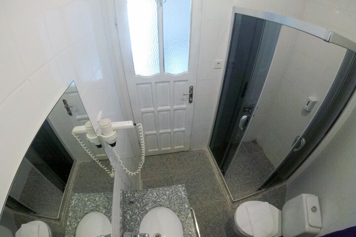 Room 51 of 93