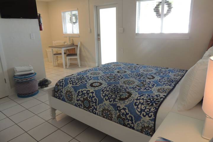 Room 34 of 82