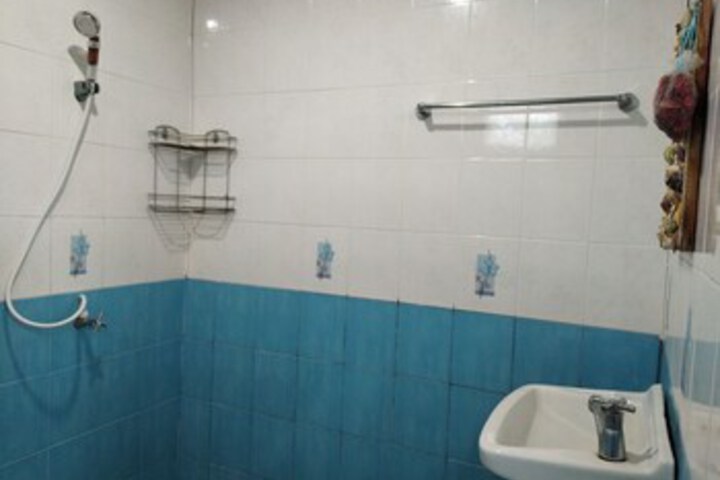Room 4 of 50
