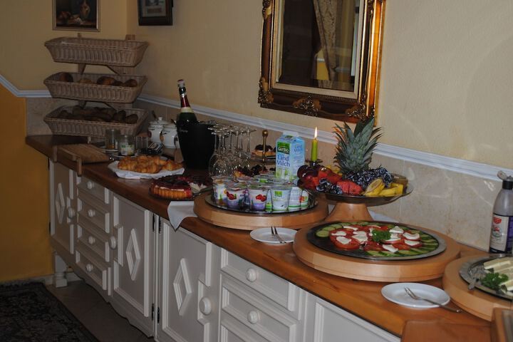 Dining Photos