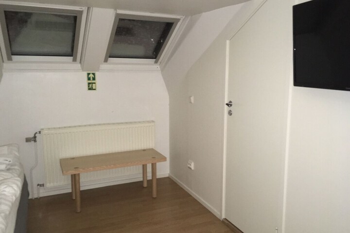 Room 14 of 34