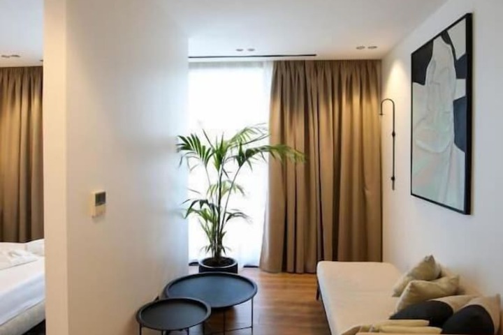 Room 36 of 108