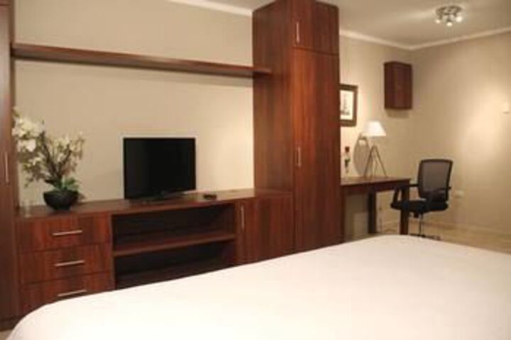 Room 27 of 32