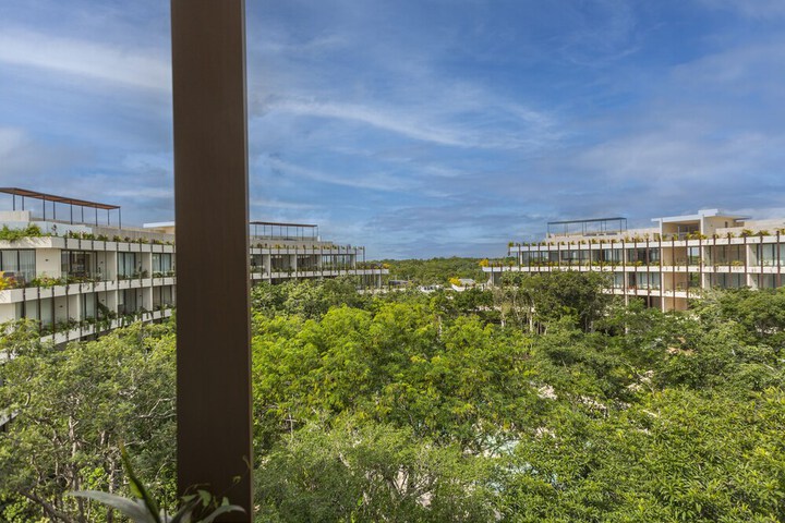 Hotel 157 of 179