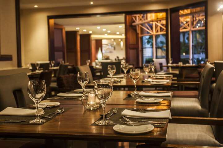 Dining 42 of 66