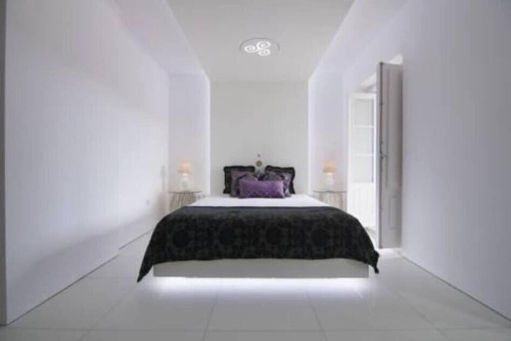 Room 1 of 5