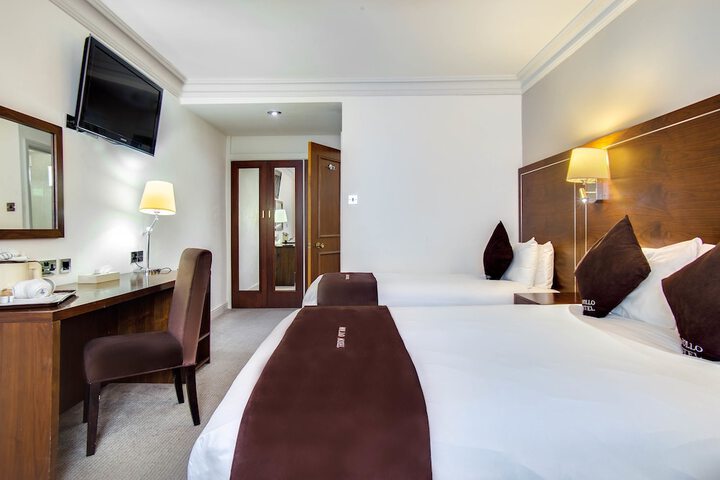 Room 16 of 54