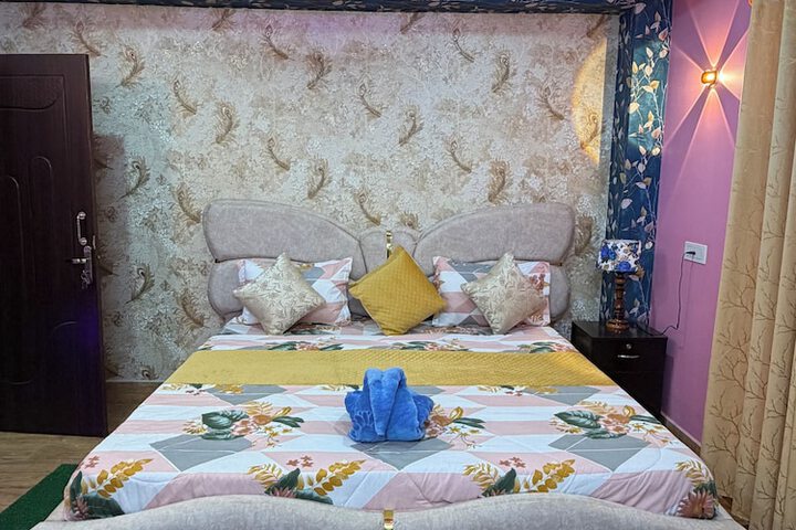Room 15 of 25