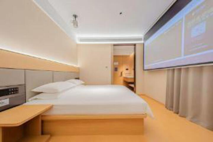 Room 21 of 23