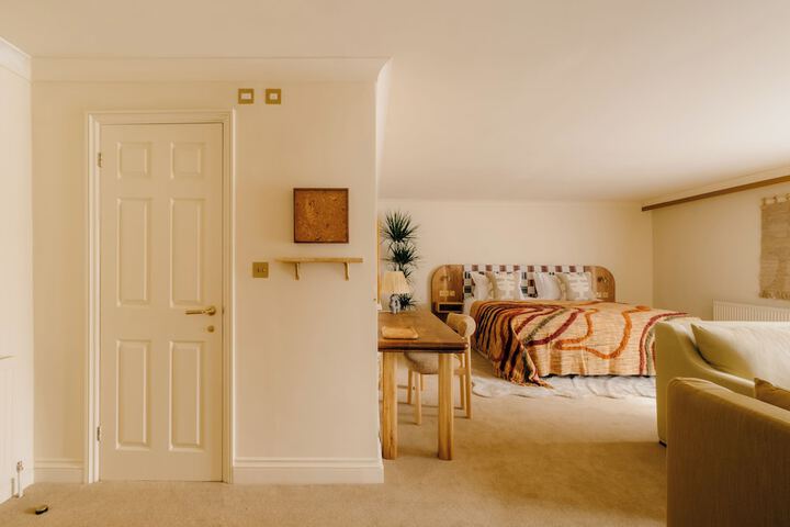 Room 10 of 75