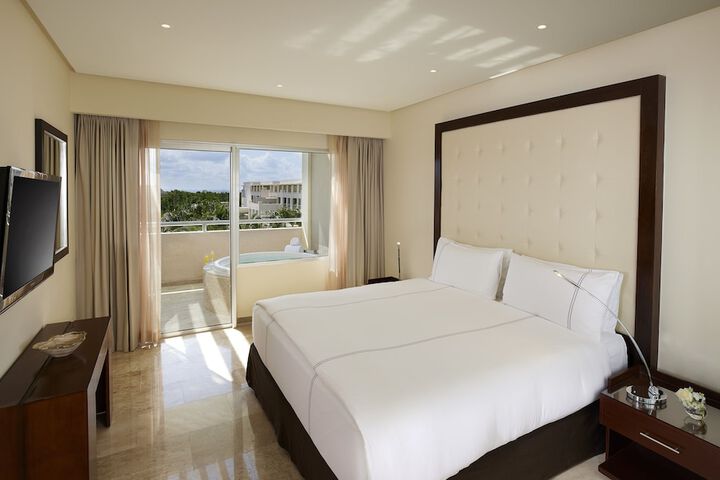 Room 15 of 196