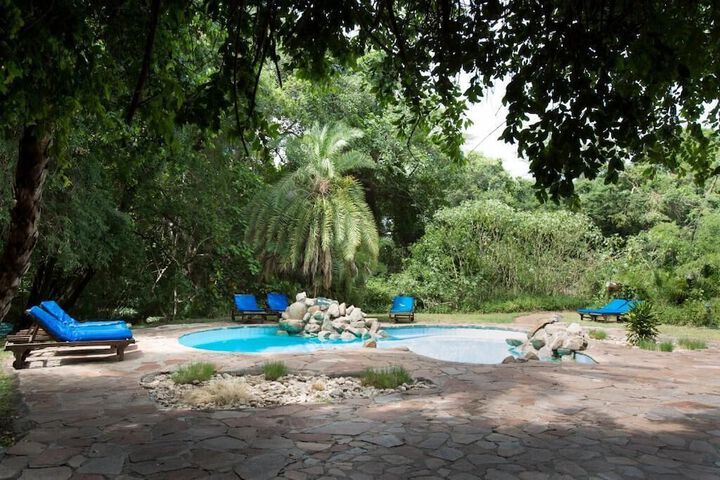 Pool 14 of 20