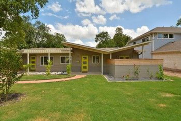 Image of 4Br 3BA Butterfly House with Private Pool in Central Austin by RedAwning