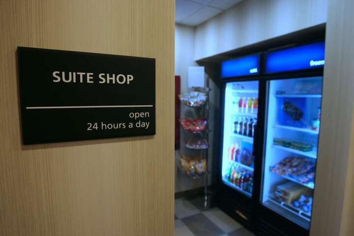 Snack bar