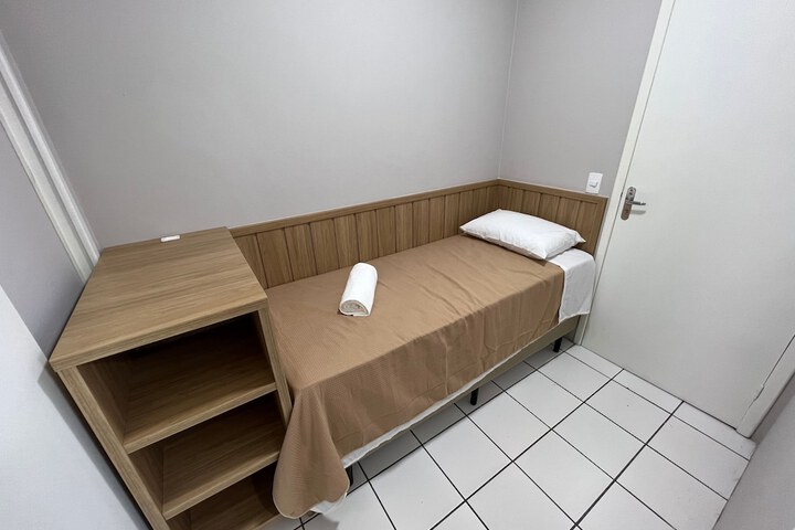 Room 15 of 102