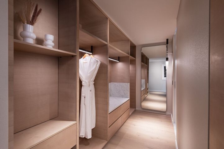 Room 25 of 95