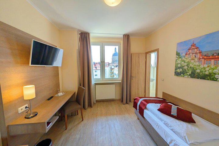 Room 22 of 57