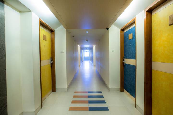 Ballroom/Hall 19 of 25