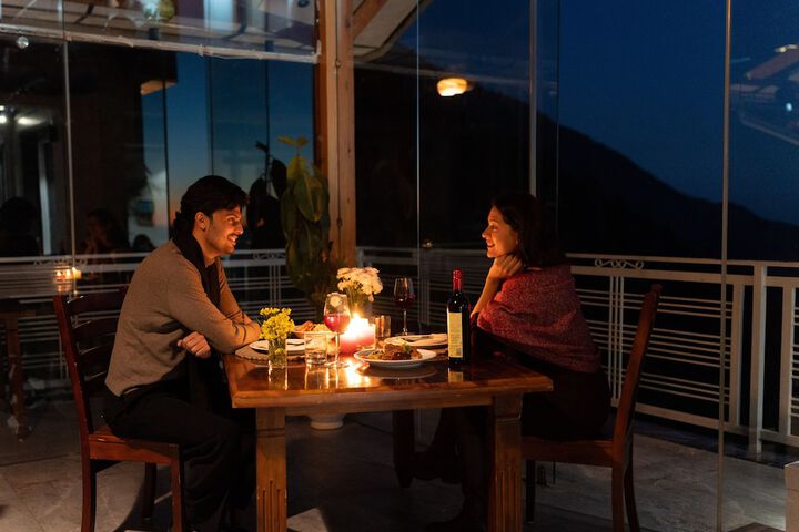 Dining 73 of 76