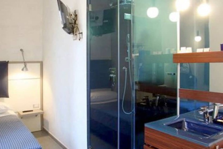Room 56 of 101