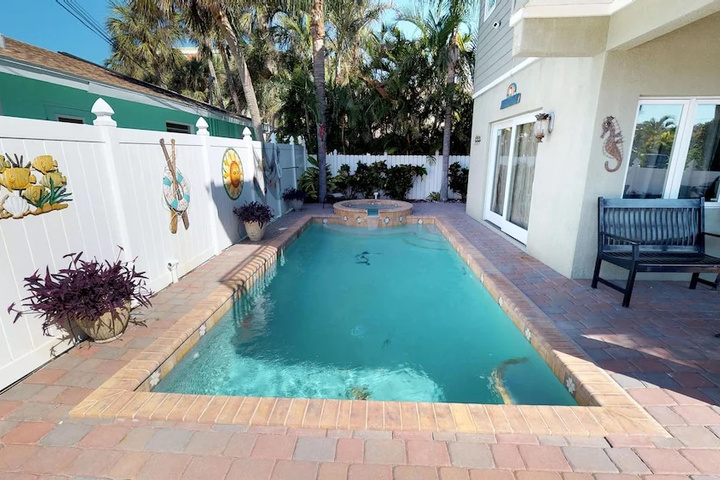 Pool 10 of 19