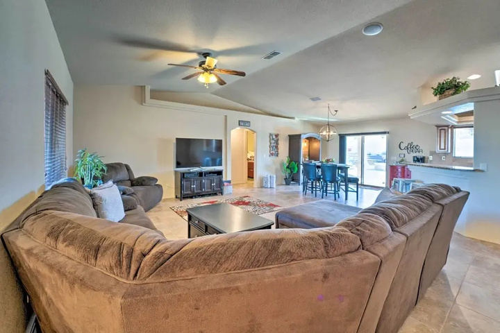 Exterior of Bright Lake Havasu Home w / New Backyard Oasis!