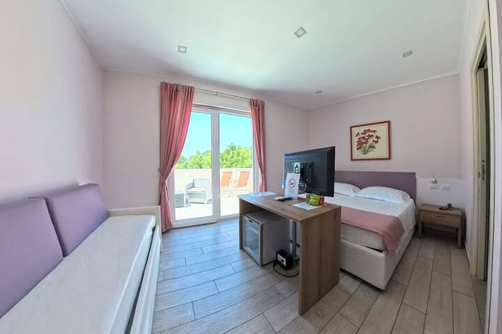 Room 21 of 65