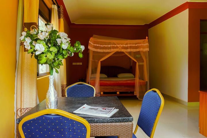 Room 3 of 61
