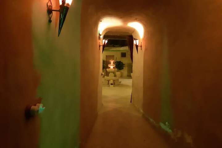 Ballroom/Hall 3 of 5