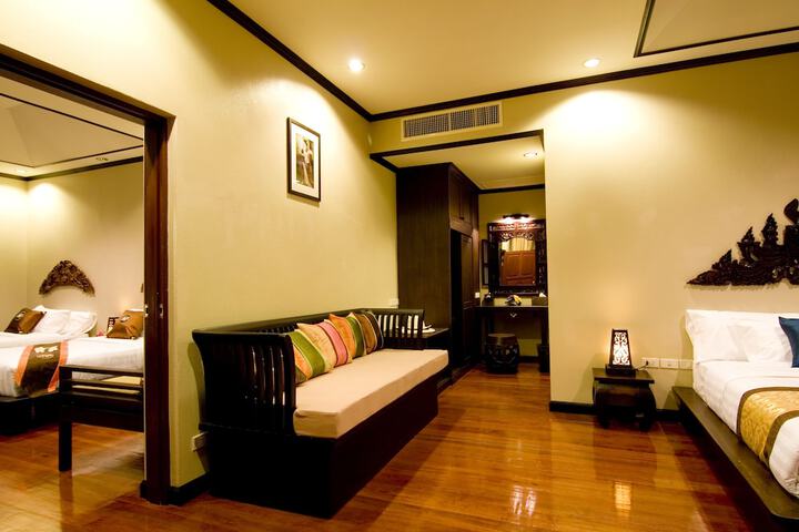 Room 18 of 115