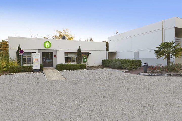 Hotel Entry
