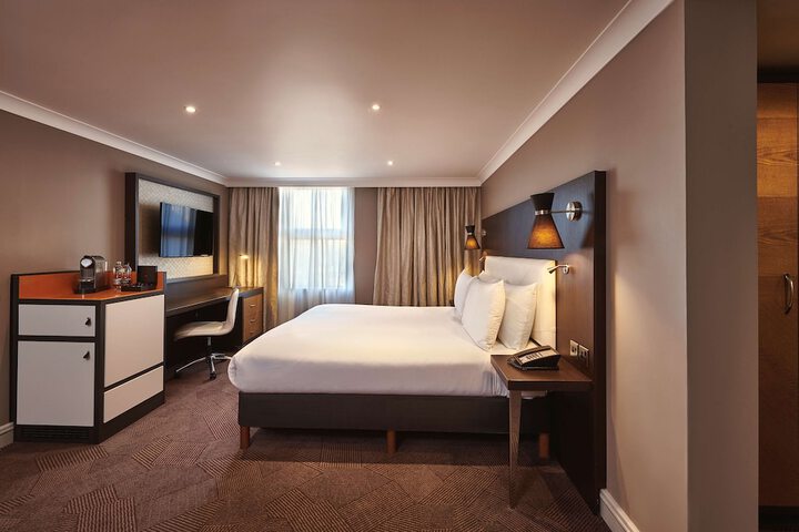 Room 14 of 126