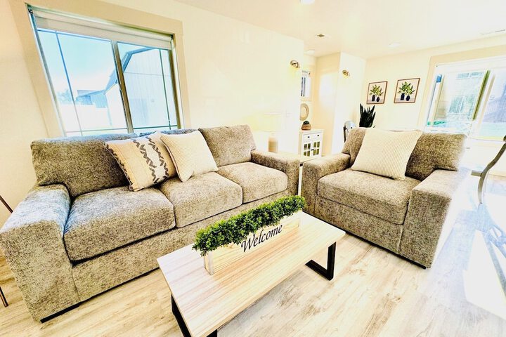 Lounge 260 of 426