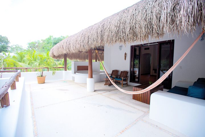 Hotel Exterior 129 of 130