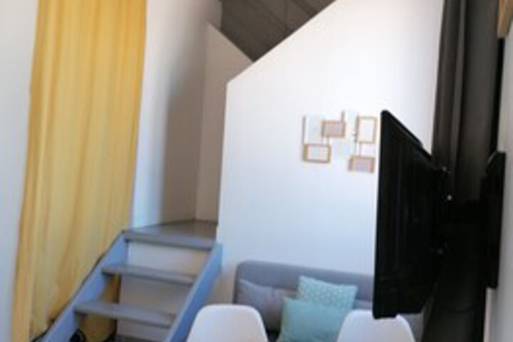 Room 17 of 48
