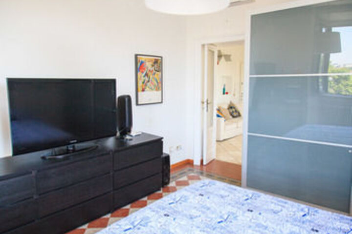 Room 35 of 173
