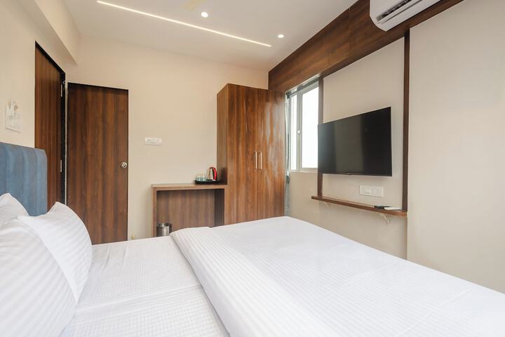 Room 6 of 24