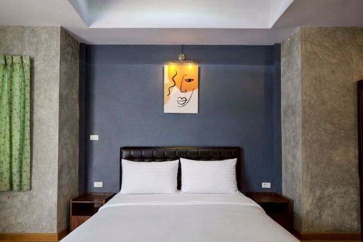 Room 16 of 50