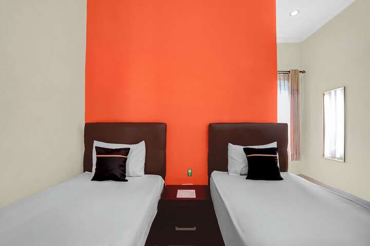 Room 18 of 30