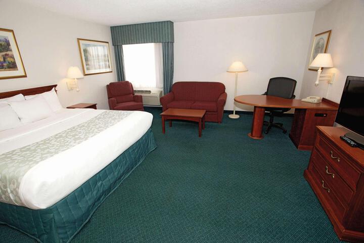 1 King Bed (16 of 22)