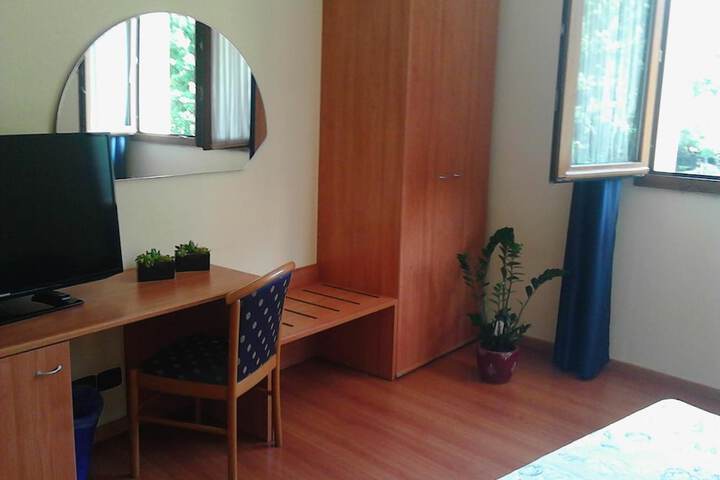 Room 12 of 60